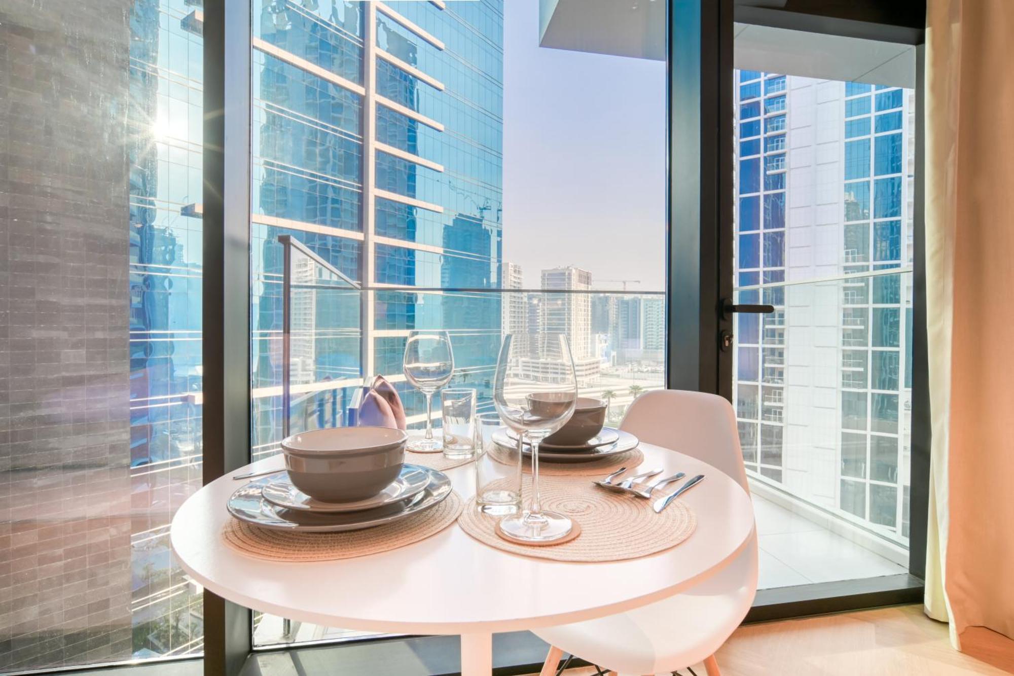 Luxury Studios With Burj Khalifa Or Canal View In Downtown - Marquise Square Tower Dubai Dış mekan fotoğraf